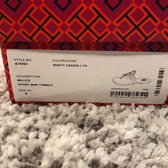 💛 Dusty Cassia Tory Burch Miller Very Good Used Condition Dust bag included. - Picture 8 of 8